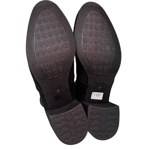 NWOB Valdini Riana Black Suede Chelsea Ankle Booties women’s size 7 Whimsigoth - Picture 2 of 12